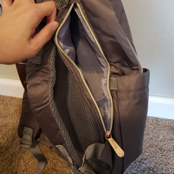 Diaper Backpack - Picture 2 of 8